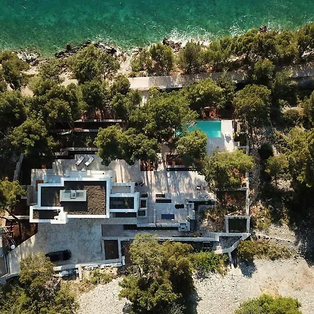 Luce Villa